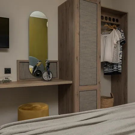 Mavra Elegant شقة فندقية 3*