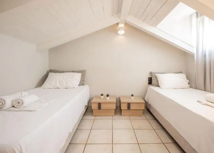 Mavra Elegant 3*