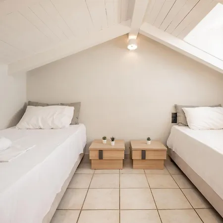 Mavra Elegant 3*